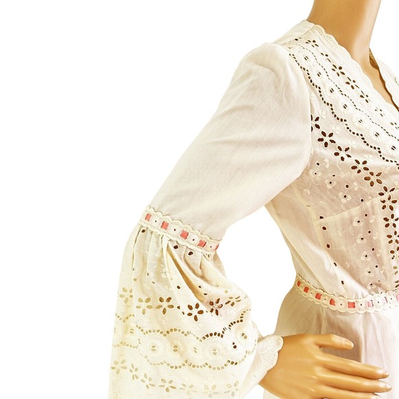 Vintage Ivory Cotton Eyelet Lace Cottagecore Peasant Dress Boho Hippie 60s 70's - Picture 7 of 16